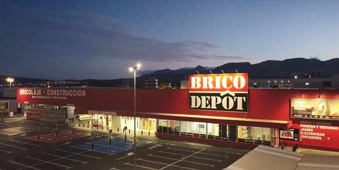 La tienda de Brico Depôt en Granada celebra su 15º aniversario