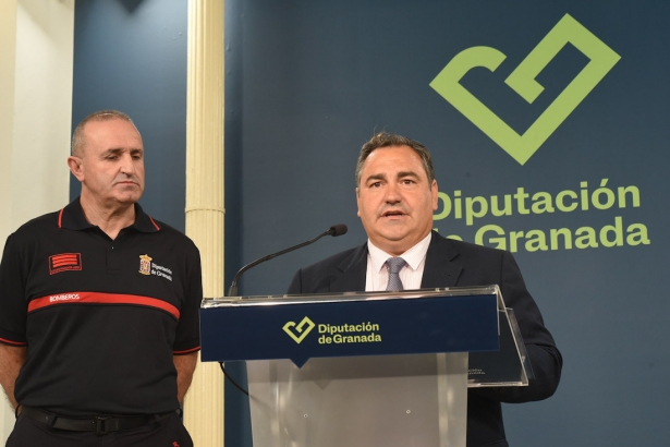 Eduardo Martos ha presentado el incremento de los bomberos (DIPGRA)