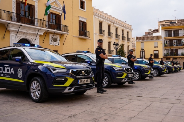 Incorporación de siete nuevos coches a la Policía Local de Motril (AYTO. MOTRIL)